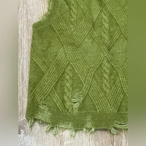 JNBY Green Cable Knit Sweater Vest - Picture 9 of 10